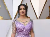 La actriz y una de las más implicadas en las denuncias de acoso en Hollywood, Salma Hayek, ha acaparado parte de la atención en la alfombra roja de los Óscar 2018.