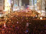 La Gran Vía de Madrid, completamente ocupada por los manifestantes en la huelga feminista.