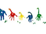 El 'doodle' de Google por el Día del Padre simula estar hecho por niños con pintura de manos.
