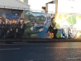Murales a favor del Ejército Republicano Irlandés (IRA) en la calle Divis Street, en Belfast (Ulster).