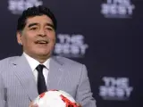 Maradona, uno de los mejores jugadores de la historia.