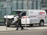 La furgoneta que ha arrollado a varios peatones en Toronto.