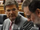 El ministro Catalá y el presidente Rajoy, este miércoles en el Congreso de los Diputados.