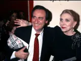 María Dolores Pradera con Manolo Escobar, en una imagen de 1990.