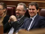 El líder de Ciudadanos junto a sus compañeros de partido, Juan Carlos Girauta y Melisa Rodríguez.