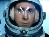 Ryan Gosling caracterizado como Neil Armstrong para la película 'First Man'.