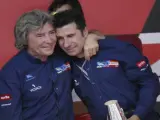 Angel Nieto abrazando a Jorge Martínez Aspar