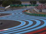 Imagen panorámica de Lewis Hamilton en el GP de Francia de Fórmula 1.