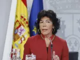 La portavoz del Gobierno y ministra de Educación, Isabel Celaá, tras el Consejo de Ministros.