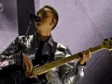 El cantante y bajista de la banda brit&aacute;nica The xx, Oliver Sim, durante su concierto en el Bilbao BBK Live 2018.