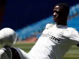 Vinicius, en su presentaci&oacute;n como jugador del Real Madrid