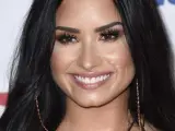 La cantante Demi Lovato posa para la prensa en un evento de 2017.