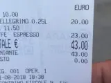 Imagen publicada por Juan Carlos Bustamante del recibo de 43 euros en un bar de Venecia.