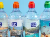 Imagen de las botellas con tapones de colores de Font Vella.