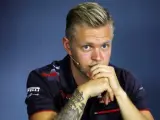 Kevin Magnussen atiende a la prensa antes del GP de Singapur.