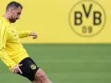 Paco Alcácer, en un entrenamiento con el Borussia Dortmund.