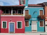Varias casas de colores de la isla italiana de Burano.