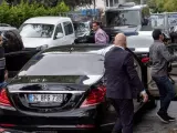 Personalidades saudíes a su llegada al consulado de Arabia Saudí en Estambul, Turquía.