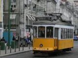 Imagen de un tranv&iacute;a antiguo en Lisboa.