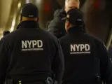 Dos miembros del cuerpo antiterrorismo de la policía de Nueva York.