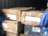 Descarga del contenedor con material enviado a Guatemala por Quesada Solidaria.