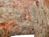 Pinturas rupestres en una cueva de la provincia de Kalimantan, en la isla indonesia de Borneo.