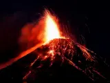 El volcán de Fuego de Guatemala comenzó su quinta erupción del año, informó el Instituto Nacional de Sismología, Vulcanología, Meteorología e Hidrología (Insivumeh) del país centroamericano.
