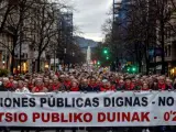 Miles de personas se han manifestado en Bilbao en demanda de unas pensiones públicas "dignas".