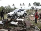 Los destrozos provocados por el tsunami en Indonesia.