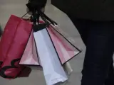 Varias bolsas de compras.