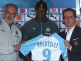 Mario Balotelli es presentado por el Olympique de Marsella.