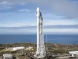 El cohete Falcon 9, preparado en la base aérea militar de Vandenberg (California, EEUU) Foto: SpaceX
