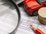 Al precio de salida de un coche hay que añadirle algunas tasas fijas, como el impuesto de matriculación o el IVA.
