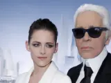 Karl Lagerfeld y Kristen Stewart en la Semana de la Moda de París.