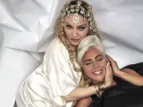 Foto del día: Lady Gaga y Madonna celebran juntas el Oscar de 'Shallow'