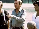 Una imagen de la película 'Evasión o Victoria', con Michael Caine y Sylvester Stallone.