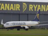 Imagen de un avión de Ryanair en el aeropuerto londinense de Stansted.