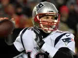 Tom Brady, de los New England Patriots, durante un partido de la NFL