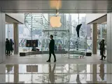 Interior de una tienda Apple / EFE