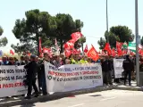Manifestación sindical ante la junta celebrada en Madrid.