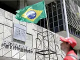 Fachada de la sede de la estatal brasileña Petrobras (EFE)