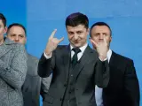 El humorista Vladimir Zelenski, durante el debate electoral que se celebró en el estadio Olímpico de Kiev (Ucrania).