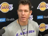 Walton fue entrenador de Los Ángeles Lakers y actualmente dirige a los Sacramento Kings.