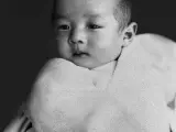 Akihito, en una foto tomada en marzo de 1934 cuando era un bebé.