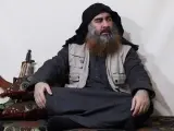 El líder de Estado Islámico, Abu Bakr al Bagdadi, en su primera aparición en vídeo desde julio de 2014.