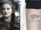 Sophie Turner, conocida como Sansa en la exitosa serie de HBO, tiene la insignia de la casa Stark tatuada en su brazo con la siguiente frase: "La manada sobrevive".