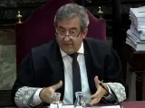 Imagen tomada de la señal institucional del Tribunal Supremo, del fiscal Javier Zaragoza, en el juicio del 'procés'.