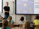 Imagen de recurso de un profesor dando clase.