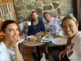 Pilar Rubio y Sergio Ramos celebran su luna de miel en Costa Rica con Keylor Navas y su mujer, Andrea Salas.