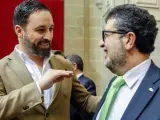 El presidente de Vox, Santiago Abascal, y el líder del partido en Andalucía, Francisco Serrano.